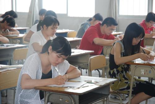 济南成人高考和自考有什么不同？